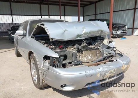 2003 Mercury Marauder from USA, damaged, VIN 2MEHM75V03X616869